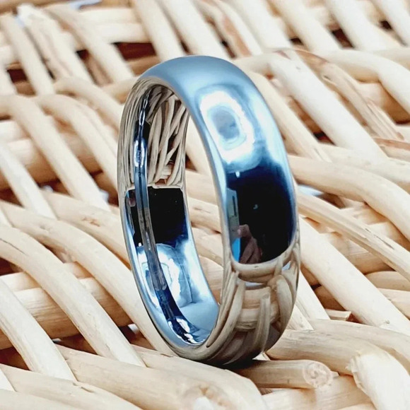"Polished Tungsten Engagement Ring for Men & Women, GALTUN013a - Picture 2 of 5
